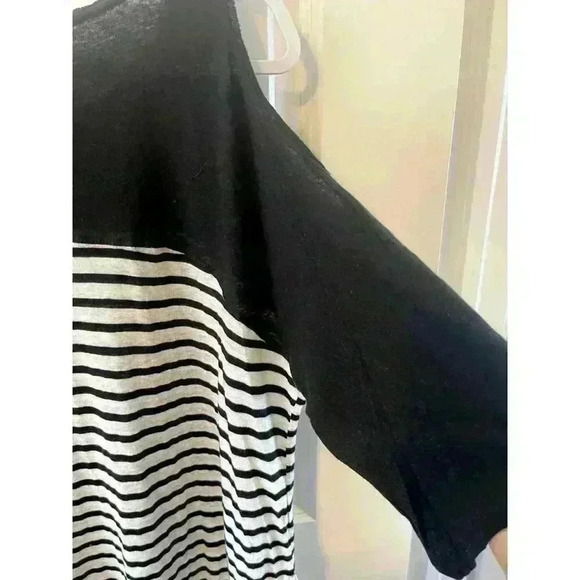 NWT Hayden Los Angeles Cold Shoulder Top White/Black striped Size L Color block - Picture 4 of 6